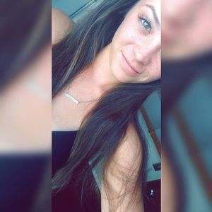 Meet your Posher, Cait